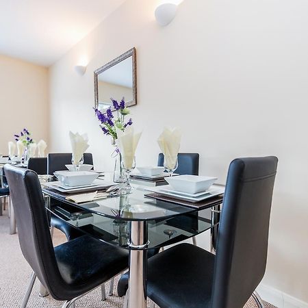 Alexandra'S Apartment Watford  Bagian luar foto
