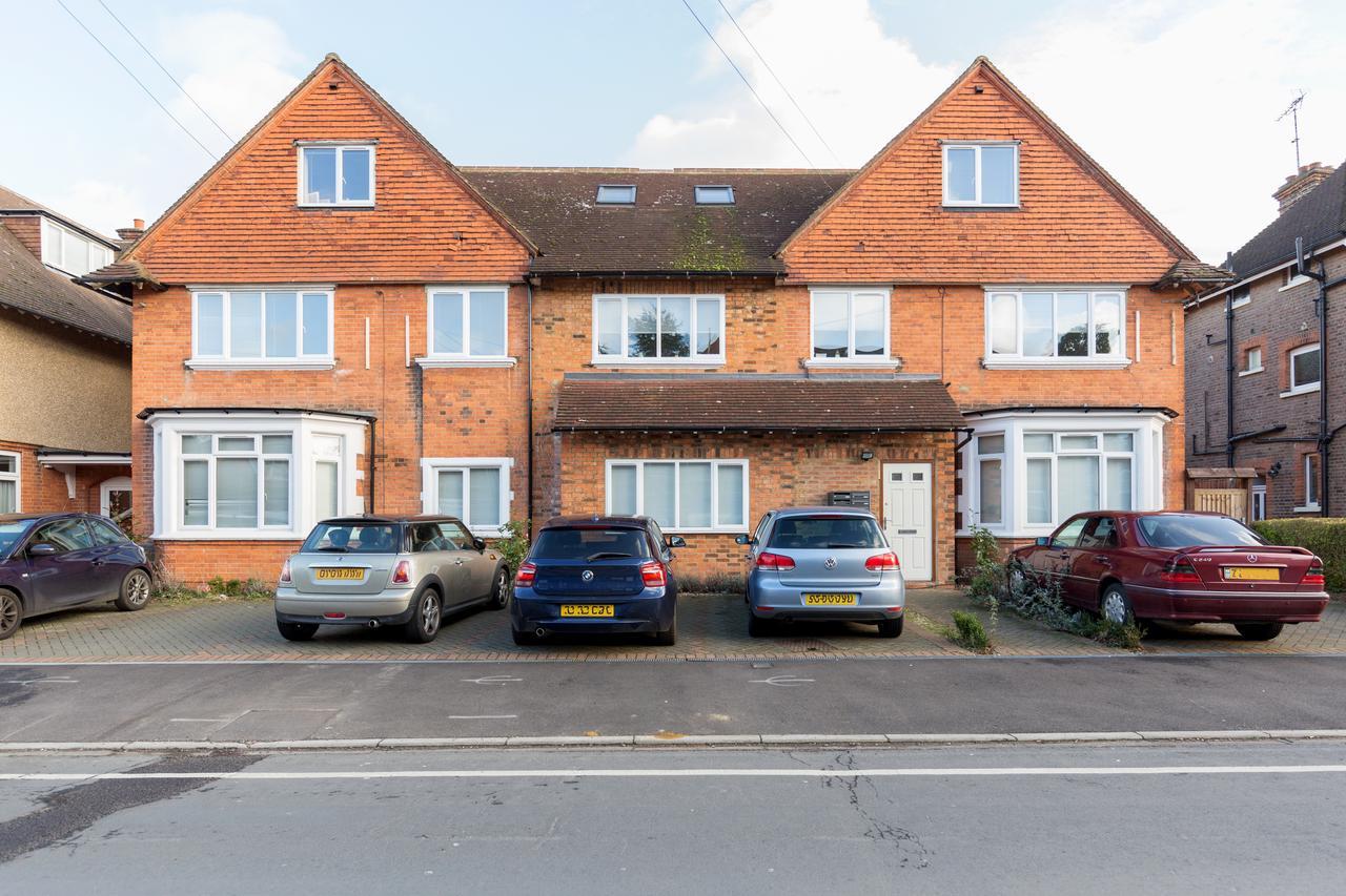 Alexandra'S Apartment Watford  Bagian luar foto